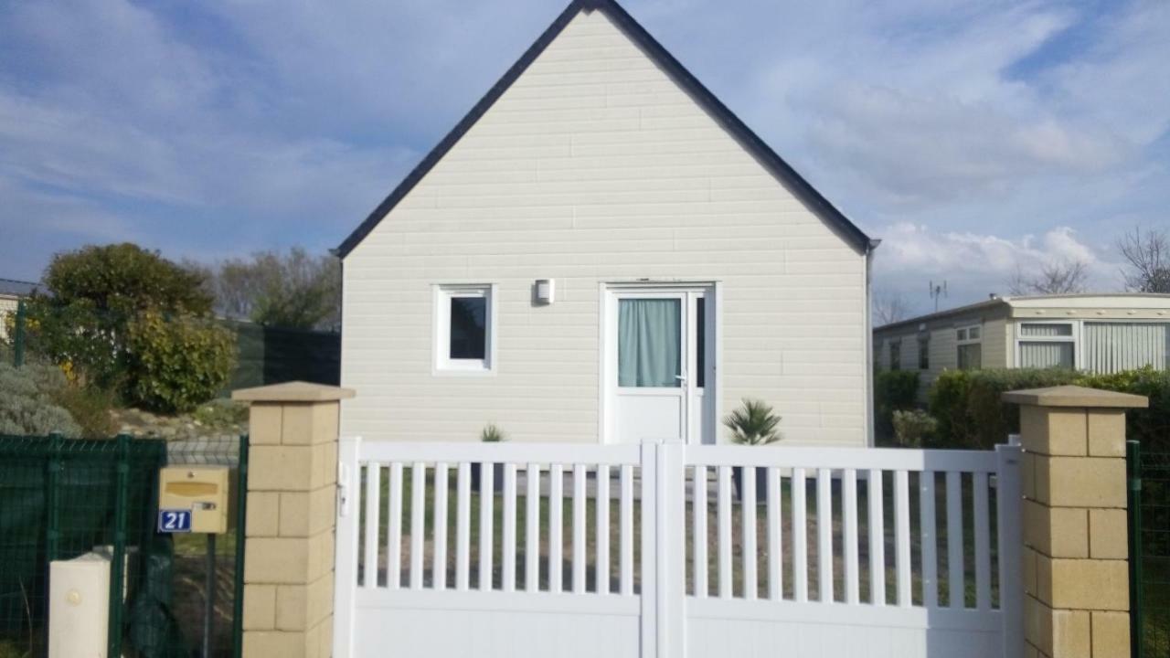 Saint-Georges-de-la-Riviere Chalet Les Dauphins מראה חיצוני תמונה