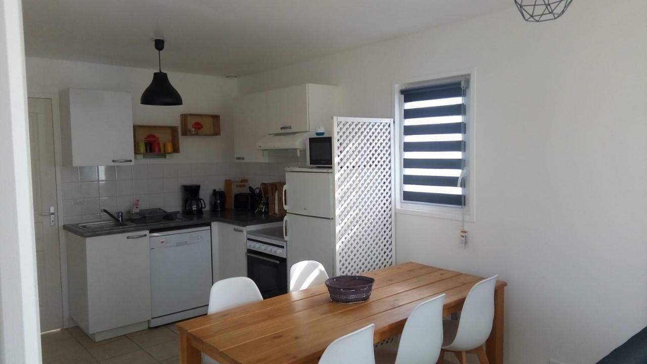 Saint-Georges-de-la-Riviere Chalet Les Dauphins מראה חיצוני תמונה