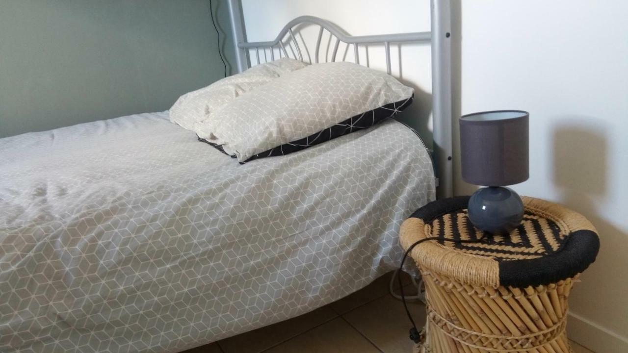 Saint-Georges-de-la-Riviere Chalet Les Dauphins מראה חיצוני תמונה